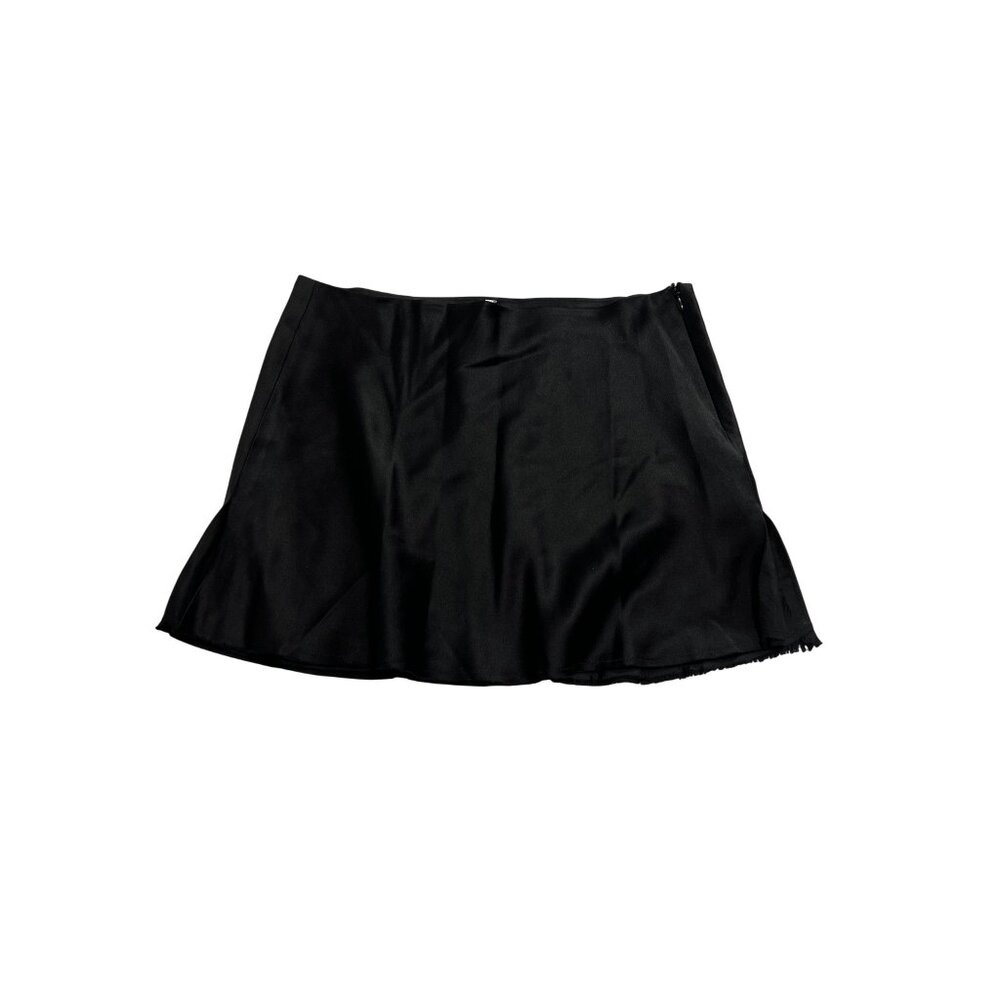 Are You Am I Itsy Skirt in Black